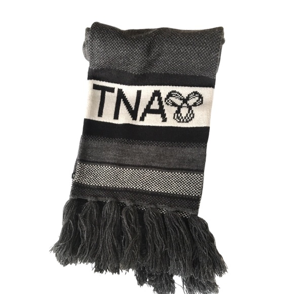 TNA GREY BLACK LOGO FRINGE High Bulk Long Scarf - Picture 2 of 7